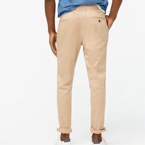 Jcrew Men’s Athletic slim-fit chino pant 33x32